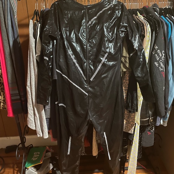 1x Faux Leather Full Length Bodysuit - Picture 3 of 3